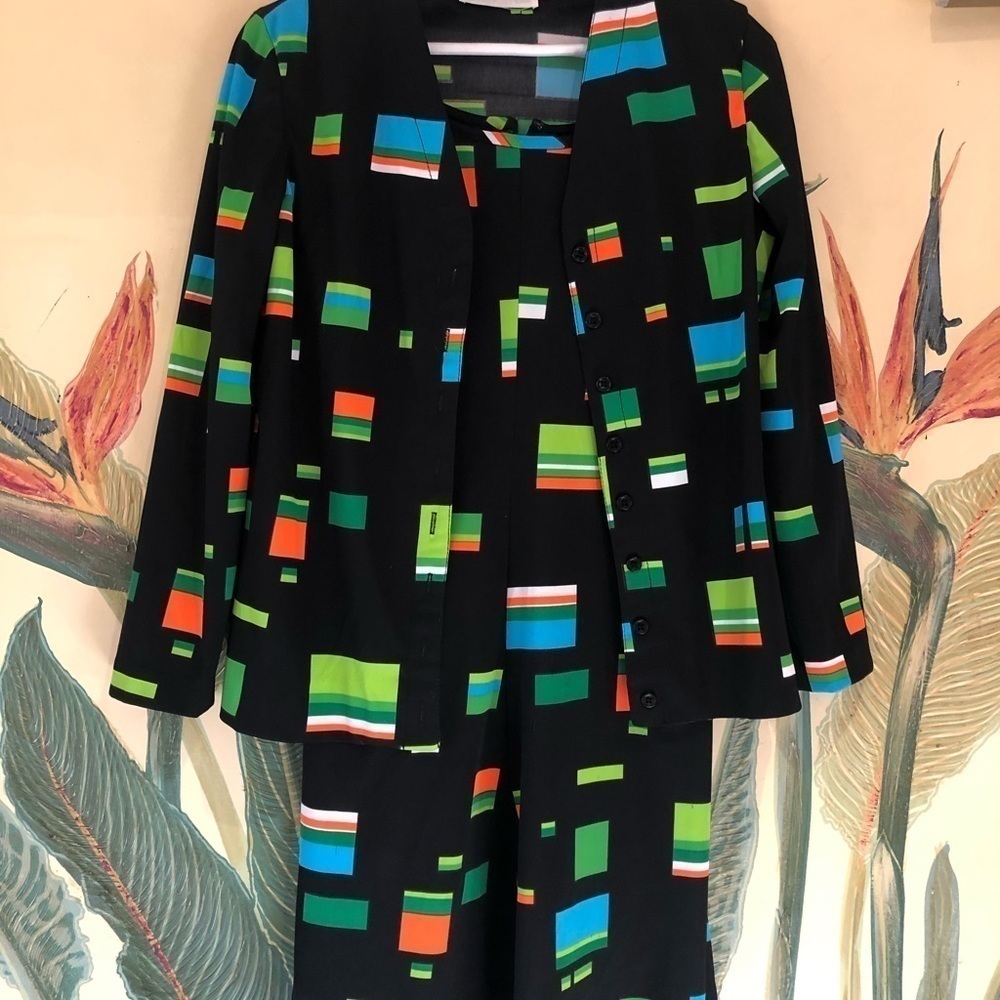 LADIES Vintage Neiman Marcus suit - Picture 6 of 11